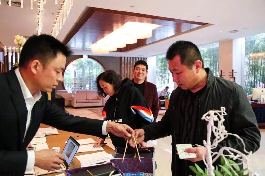 614cbf6cc6cbdaa245f3d1fb55fbbfa7