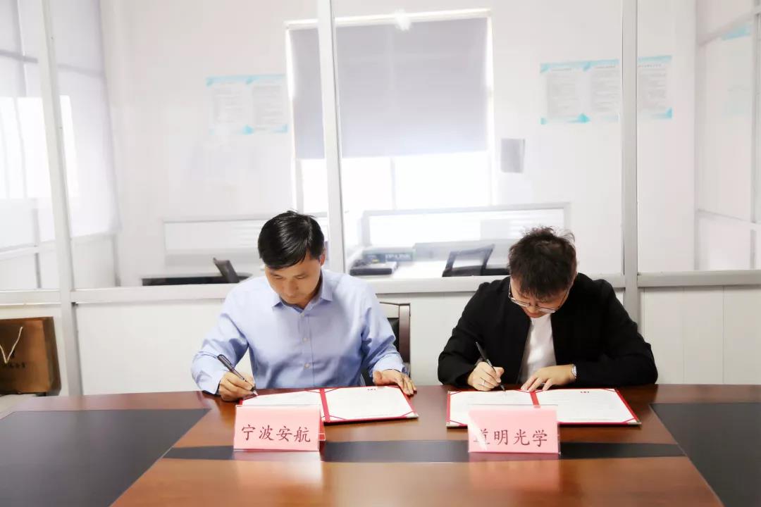 8ef8dd41ee52bde9d3dc27bfd93bf9df